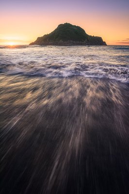 NI07 - On a plain - Taranaki.jpg